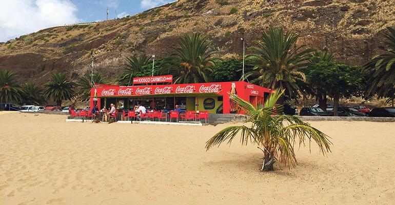 Einer der beliebten Strandimbisse am Teresitas-Strand. Foto: WB