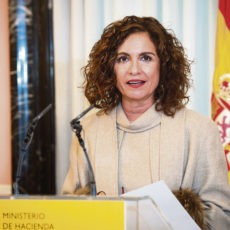 Finanzministerin María Jesús Montero Foto: EFE
