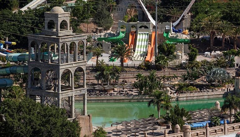Ein ungewöhnlicher Anblick: Der Wasserpark Aqualand in Maspalomas ohne Gäste. Foto: EFE