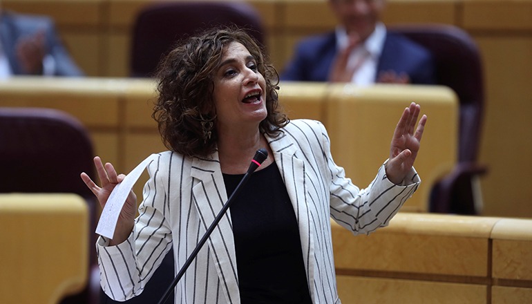 Regierungssprecherin María Jesús Montero gab die Entscheidung des Ministerrates bekannt. Foto: EFE