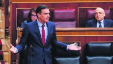 Regierungschef Sánchez bei seiner Rede im Parlament Foto: EFe
