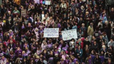 Bei Protesten der feministischen Bewegung am Weltfrauentag wurden etliche Ordnungswidrigkeiten geahndet – ob zu Recht, entscheiden nun die Gerichte. Foto: efe