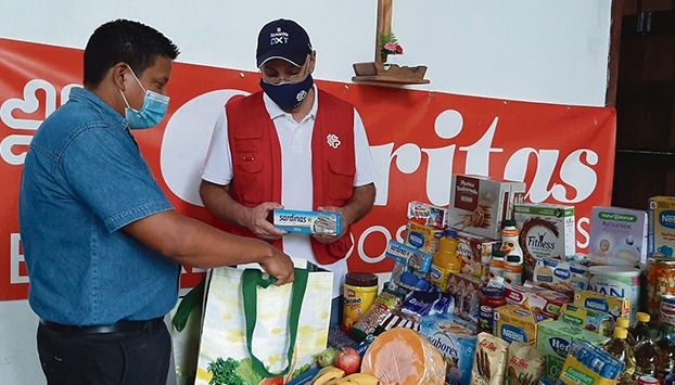 Die Aus­gabestelle der Caritas-Gruppe La Concepción in Los Realejos versorgt bedürftige Familien mit Lebens­mitteln und Hygiene­artikeln.