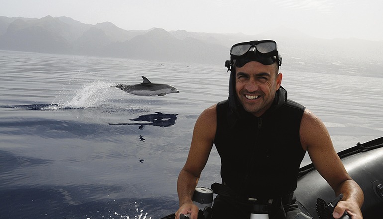 Francis Pérez widmet sich seit 20 Jahren der Unterwasserfotografie. In den letzten zehn Jahren hat er sich dabei vor allem auf Meeressäuger rund um die Kanarischen Inseln konzentriert. Foto: Francis Pérez