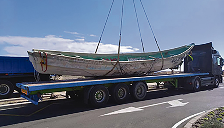 Abtransport eines „Cayuco“ in Granadilla Foto: noticia