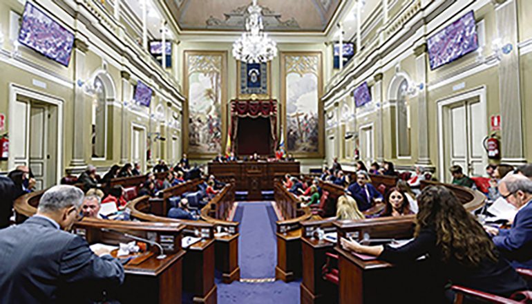 Sitzung im Regionalparlament der Kanarischen Inseln Foto: EFE