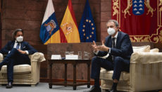 Der ehemalige sozialistische Ministerpräsident sprach auf Gran Canaria auch mit dem regionalen Parlamentspräsidenten Gustavo Matos (l.). Foto: EFE