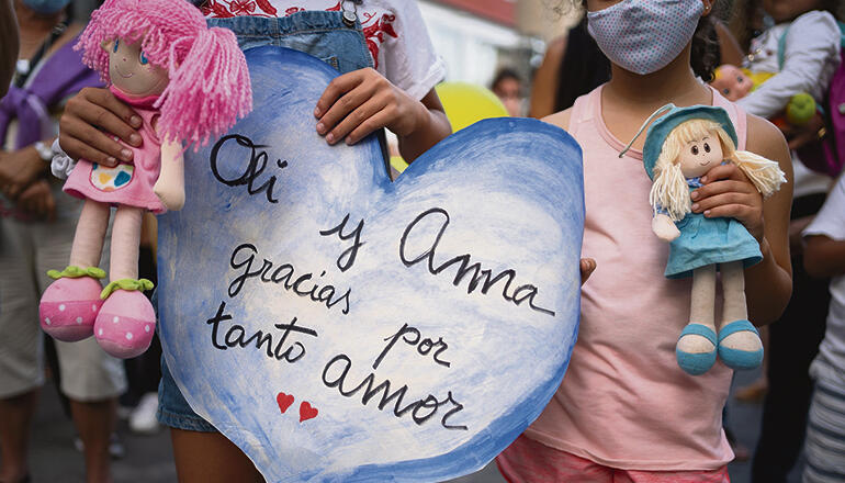 Anteilnahme im ganzen Land: Überall fanden Kundgebungen gegen Gewalt an Frauen und Kindern statt. Foto: EFE