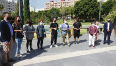 Bürgermeister Bermúdez und andere Vertreter der Stadt mit Anwohnern bei der Eröffnung des Parks. Foto: Ayuntamiento de Santa Cruz de Tenerife