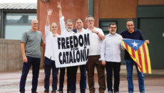 Die katalanischen Separatistenführer wurden am 23. Juni von Sympathisanten vor dem Gefängnis von Lledoners umjubelt. Unmittelbar nach ihrer Freilassung zeigten sie keine Spur von Einsicht oder Reue, vielmehr hielten sie direkt ihre Forderung „Freiheit für Katalonien“ in die Kameras. Foto: EFE