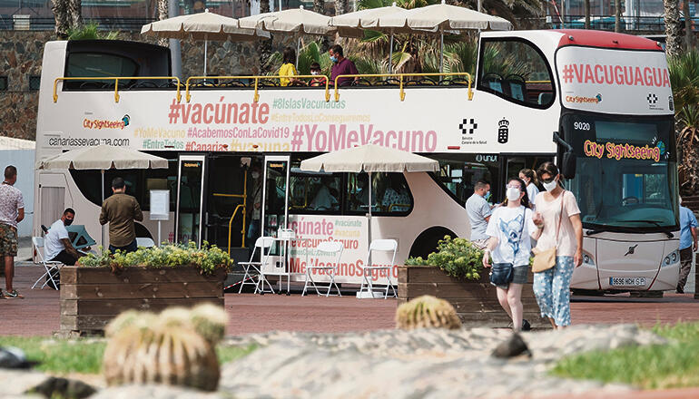 Mit zwei mobilen Impfteams soll Unentschlossenen auf Teneriffa und Gran Canaria ein einfaches und unbürokratisches Impfangebot gemacht werden. Foto: Gobierno de Canarias
