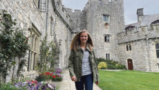 Strahlende Prinzessin: Leonor am Tag ihrer Ankunft im Atlantic College, dessen Hauptgebäude eine imposante mittelalterliche Burg ist. Foto: EFE/CASA REAL