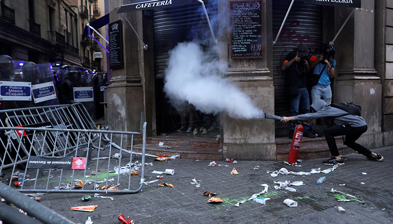 Tumult am katalanischen Feiertag Diada. FOTO: EFE