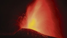 14 Tage nach Beginn der Eruption stürzte der Vulkankegel teilweise in sich zusammen, und der Austritt von Magma verstärkte sich.