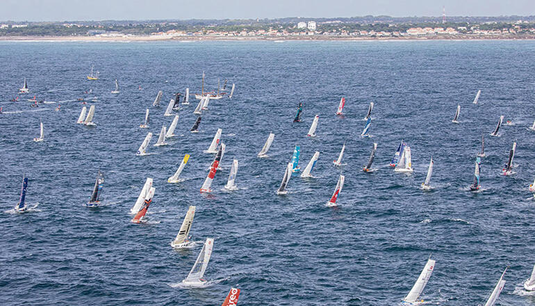 87 der 90 Seglerinnen und Segler, die in Les Sables d’Olonne an den Start gingen, kamen auf La Palma an. Am 29. Oktober werden sie zur zweiten Etappe, der Atlantiküberquerung, aufbrechen. Foto: Mini Transat EuroChef 2021-vincent olivaud