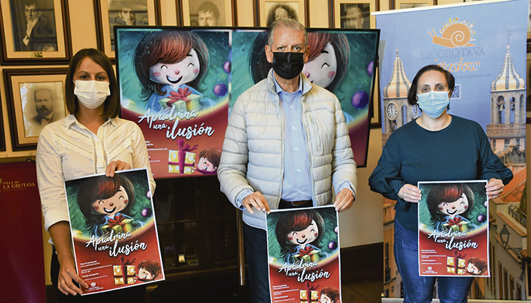 Tourismusstadträtin Delia Escobar, Bürgermeister Francisco Linares und Sozialstadträtin Belén González bei der Vorstellung der Kampagne Foto: Ayuntamiento de La Orotava