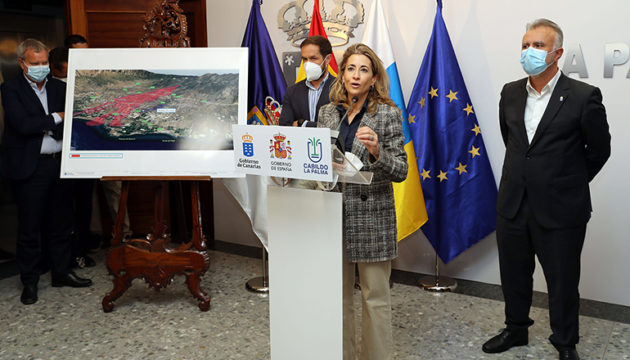 Die spanische Transportministerin Raquel Sánchez bei der Pressekonferenz anlässlich ihres Besuchs auf der Insel. Foto: EFE
