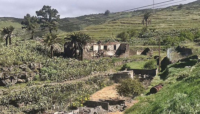 Das Landgut ist in den letzten Jahrzehnten stark verfallen; zum Teil stehen nur noch die Außenmauern. Bis Ende dieses Jahres soll es komplett wieder aufgebaut werden. Foto: Gobierno de Canarias