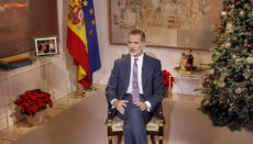 König Felipe VI. bei seiner Weihnachtsansprache, die traditionell an Heiligabend im spanischen Fernsehen TVE übertragen wird. Foto: casa de s.m. el rey