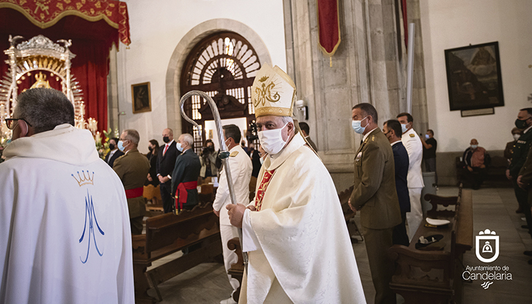 Bischof Bernardo Álvarez hielt am 2. Februar, wie jedes Jahr, in der Basilika von Candelaria die Messe zu Ehren der Heiligen Jungfrau von Candelaria, Schutzpatronin der Kanarischen Inseln. Foto: Ayuntamiento de Candelaria