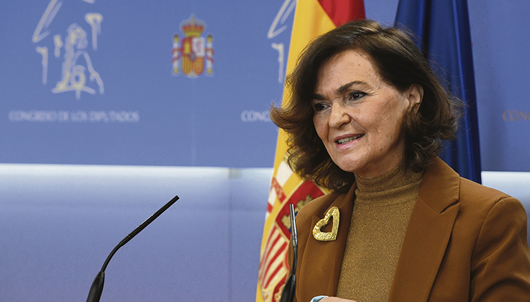 Die PSOE-Abgeordnete Carmen Calvo kündigte die Untersuchung in deiner Pressekonferenz an. Foto: Efe