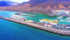 Der Hafen von Morro Jable liegt in Jandía am Südzipfel von Fuerteventura. Von hier aus bieten die Reedereien Fred.Olsen und Armas regelmäßige Fährverbindungen mit Gran Canaria an. Foto: gobierno de canarias