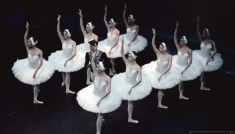 Szene aus einer "Schwanensee" -Aufführung des Moskauer Balletts. Foto: Balet de Moscu
