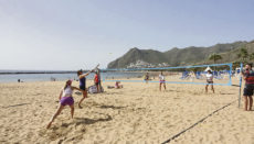 Am ersten Februarwochenende wurde das Strandtennisfeld bereits für ein Turnier auf Inselebene genutzt. Foto: Ayuntamiento de Santa Cruz de Tenerife