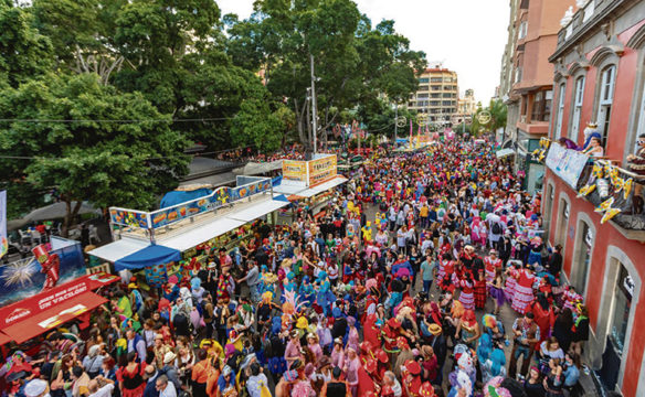Wenn am 23. Juni der Straßenkarneval beginnt, wird in der Stadtmitte vier Tage lang buntes Treiben herrschen. Foto: Ayuntamiento de santa cruz de tenerife