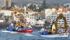 Am 12. Juli werden die Virgen del Carmen und San Telmo in einer Schiffsprozession an der Küste entlang gefahren. Rund um den Hafen von Puerto gibt es ein großes Fest. Foto: Moisés Pérez