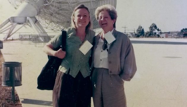 Die Firmengründerinnen Teresa von Levetzow (l.) und Hannelore Lindner auf einem Schnappschuss aus 1992
