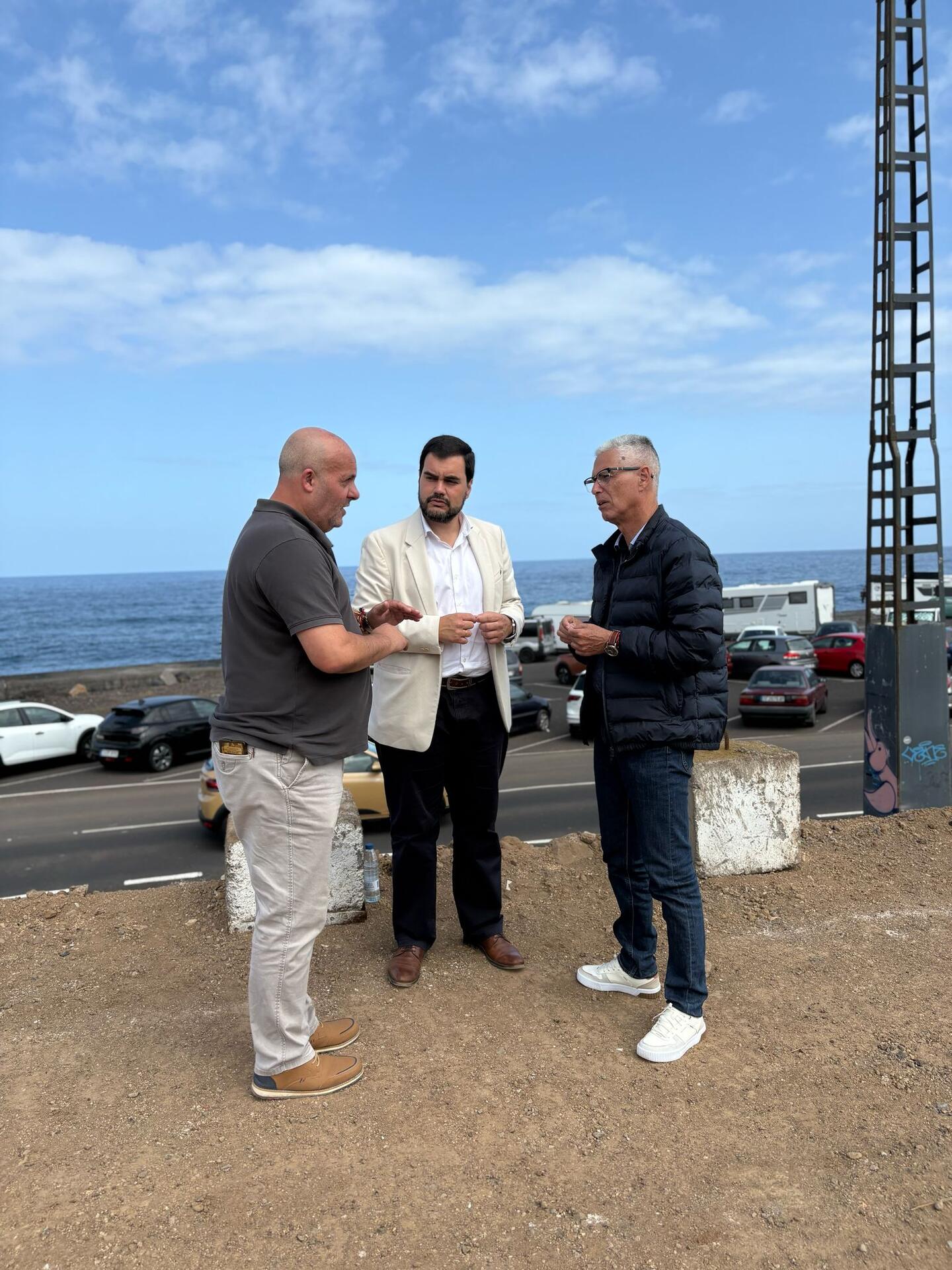 Leopoldo Afonso besucht das Gelände.