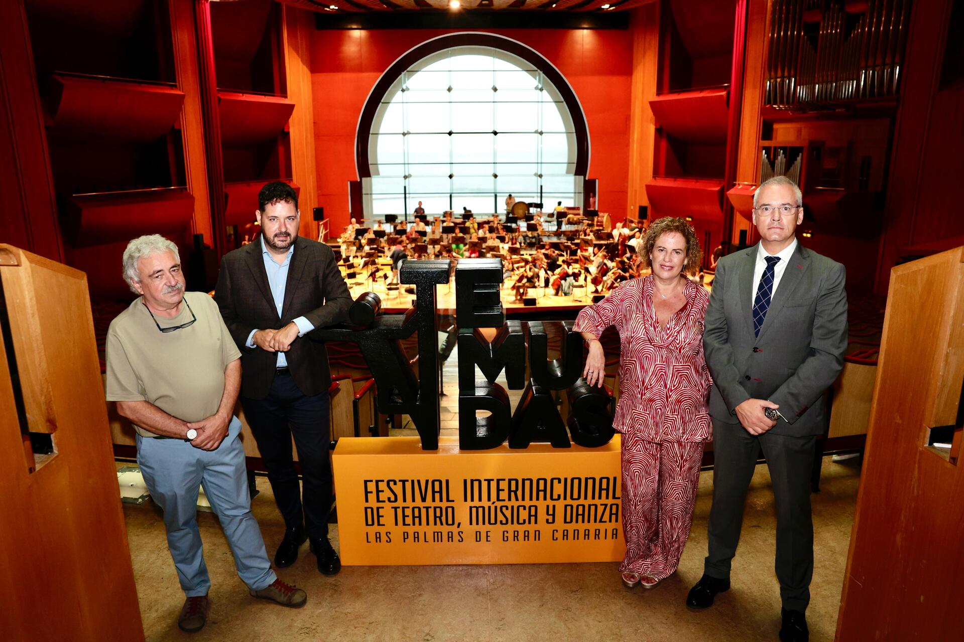 OFGC, Konzert zwischen Containern