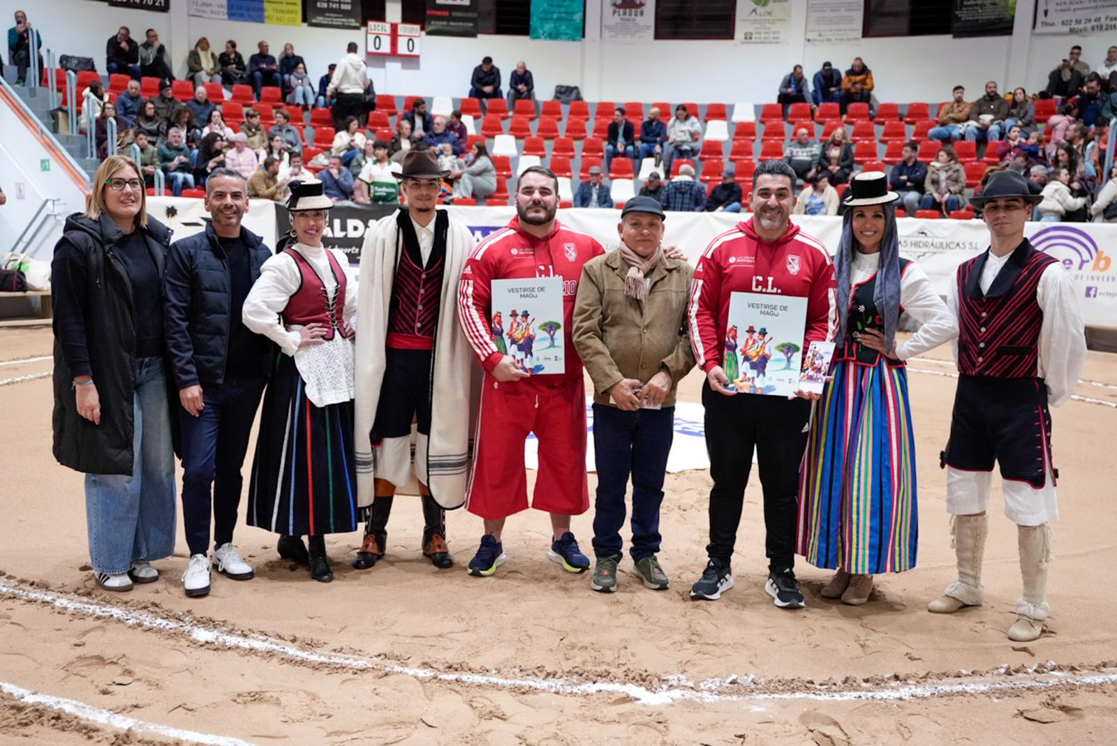 Traditionelle Kleidung Valle Guerra