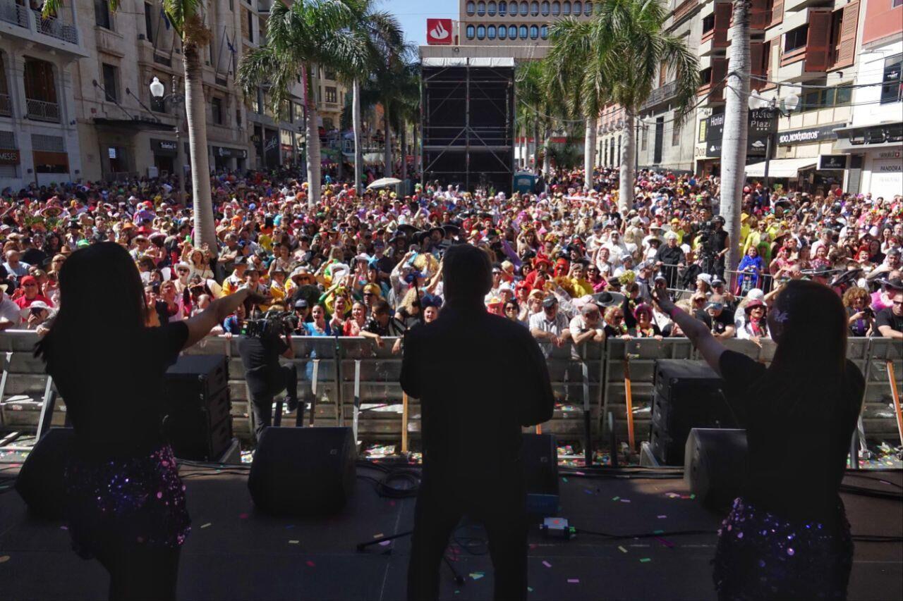 Zweiter Tageskarneval in Santa Cruz de Tenerife
