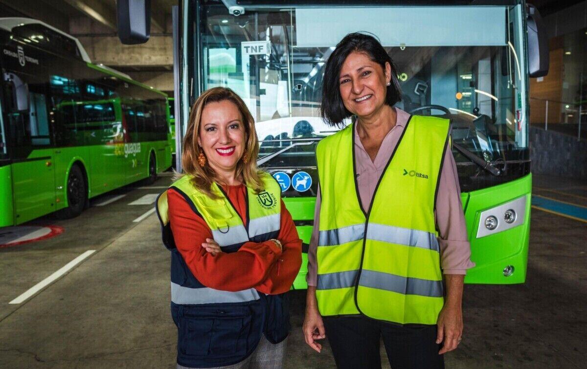Die Präsidentin Rosa Davila und die Mobilitätsministerin Eulalia García